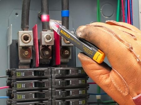 Bild 3, Fluke LVD2 Beröringsfri AC-spänningsdetektor och lysdiodlampa - Instrumentcenter