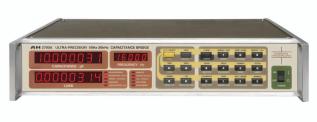 Andeen-Hagerling AH2700A Kapacitans- och F&ouml;rlustbrygga - Instrumentcenter