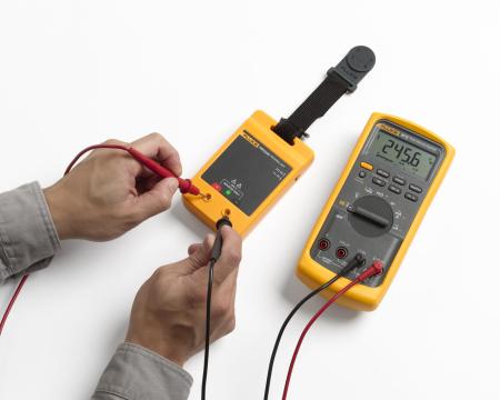 Bild 3, Fluke PRV240 Provenhet - Spänningskälla - för personlig mätsäkerhet! - Instrumentcenter